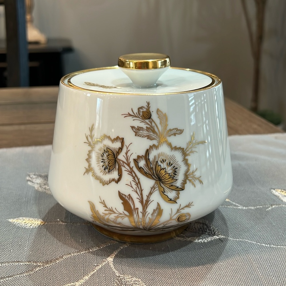 Elegant Antique Gold and White Floral Ceramic Jar Linder Kueps Barvarian